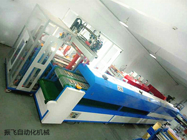 全自动压花机有什么特点吸引客户的呢？